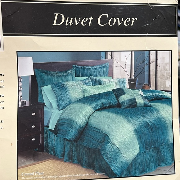 Peri Homeworks Colors of Water Full/Queen Size Duvet Cover with Pillow Shams - Picture 4 of 5